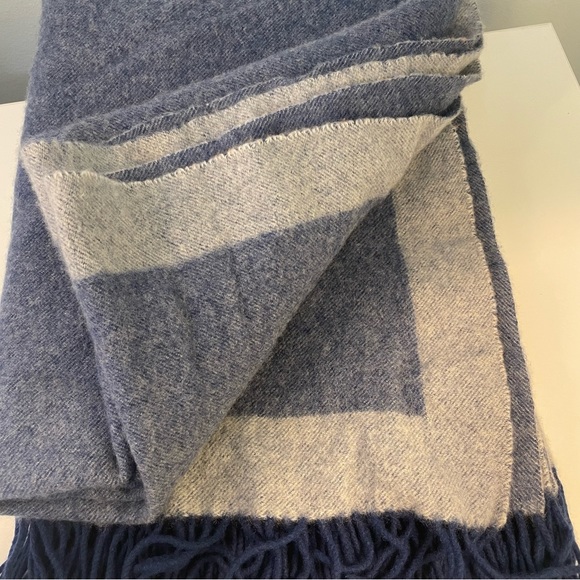 WILLIAMS SONOMA Blue Cashmere Throw Blanket 48” X 64” - Picture 2 of 7
